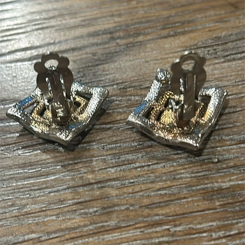 Vintage Clip On Earrings